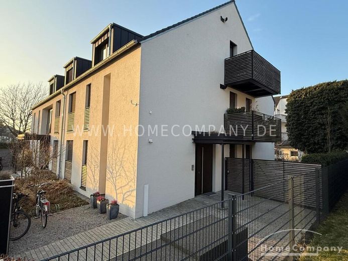 Rödelheim 8072694 – Modernes Dachgeschoss mit Balkon  &  hochwertiger Ausstattung – 063783469d22550142ed269bcee3992c2f55507e.jpg