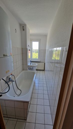 Helle 3-Zimmer-Wohnung in Kalbe (Milde) – Bad 2. OG