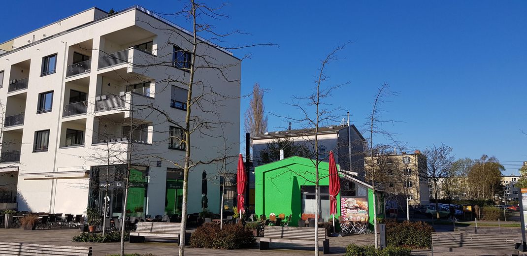 Investimento perfetto: appartamento di 2 locali - con vista sull’acqua e senza provvigione – Café & Restaurant im Quartier