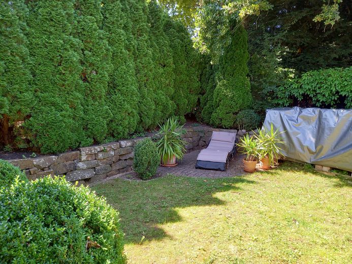 Garten Westen  Holzvorrat