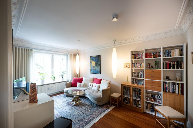 Bellissimo appartamento d'epoca in Ulmenstraße presso Stadtpark - da privato – Wohnzimmer