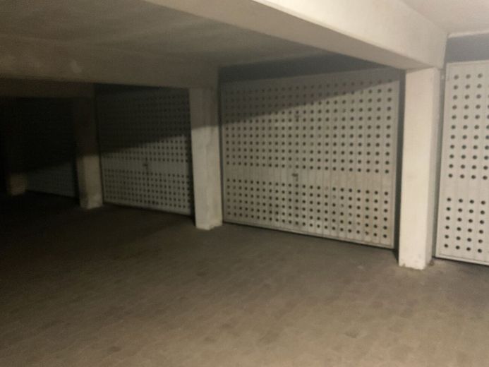 Vermietete Kapitalanlage: 3-Zimmer-ETW mit Loggia &amp; Tiefgaragenstellplatz in Minden! – Garage