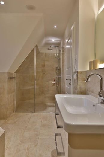 Badezimmer 1. OG
