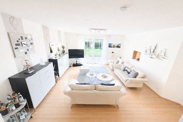 *Liebenswertes Reihenmittelhaus in Helmbrechts - Ihr neues Zuhause mit Weitblick* – Wohnzimmer