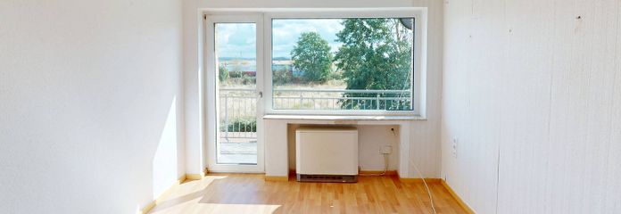 Abitare in tranquillità a Weilerswist: luminoso appartamento di 2 locali con BALCONE – Ansicht I: Wohn- und Esszimmer