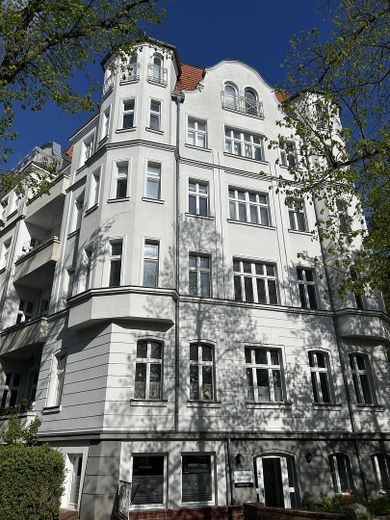 5-Zimmer Wohnung am Kolberger Platz – Hausansicht 2