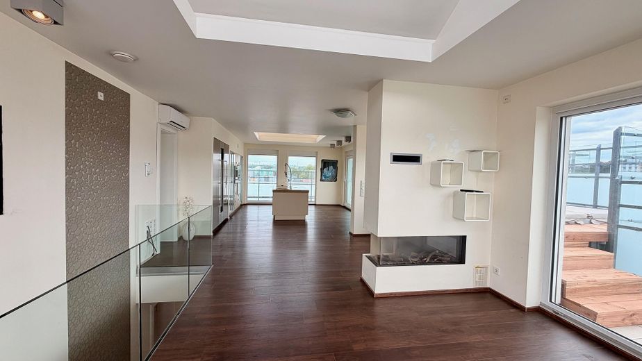 Limburg şehir merkezinde lüks penthouse – 196 m², katedral manzarası, whirlpool ve Gaggenau mutfak – Wohn-Ess-Küchenbereich