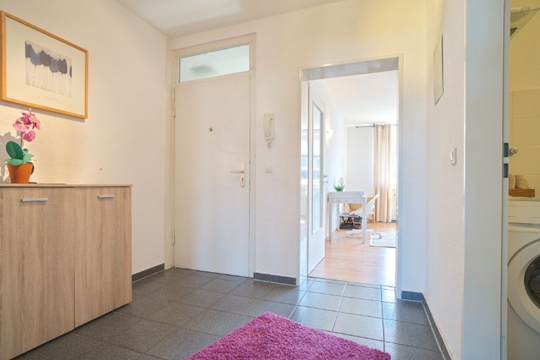 Luminoso appartamento cittadino ben arredato con balcone, Wi-Fi e dotazione completa – 184bed548a5f60c51e0cc425af5c609903f4c8c0.jpg