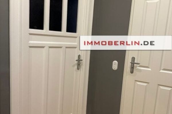 IMMOBERLIN.DE - Ruhig im Bötzow-Kiez! Sehr attraktive Altbauwohnung mit Westloggia