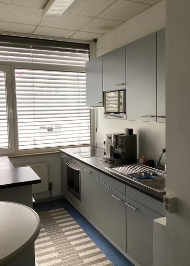 Winnenden: Heller Eck-Büroraum in bester Lage! Ideal für Home-Office! 2.OG – Etagen-Teeküche