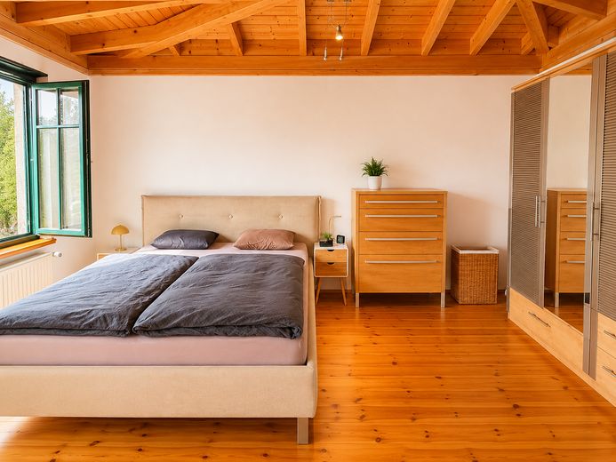 vivienda de ensueño en un entorno verde *Casa unifamiliar en Klotzsche* – Ihr großes Schlafzimmer 