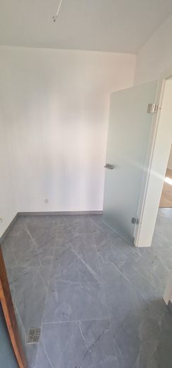Abstellen neben Küche