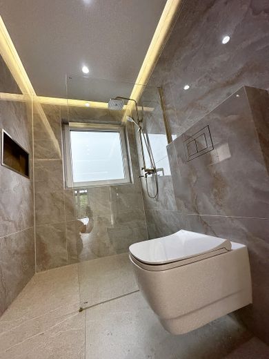 Yüksek kaliteli daire, balkon, 70 m², yeni yapı standardı, ilk kullanım, yerden ısıtma, SH – Fotoğraf 4