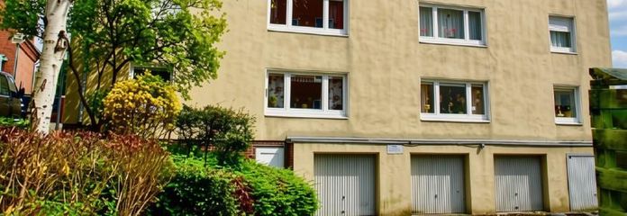 Helle Dachgeschosswohnung mit Einbauküche – perfekt für Paare, Singles oder WG – Außenanischt