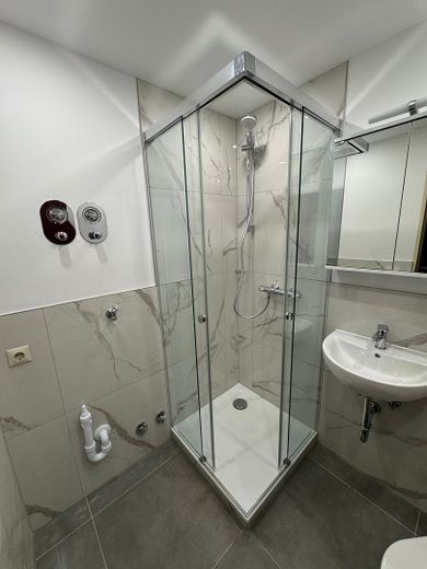 Sanierte und Möbilierte 1-Zimmer Wohnung in Wüstenrot – Foto 3