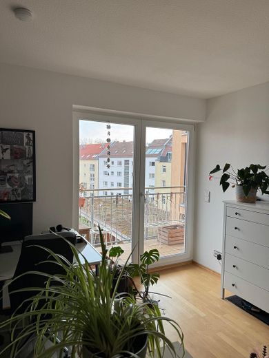 Helle und moderne 2-Zimmer-Eigentumswohnung direkt am Stadtpark – Schlafzimmer