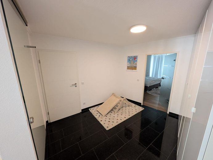 Flurbereich mit großem Schrank