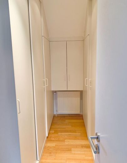 OG: Ankleide