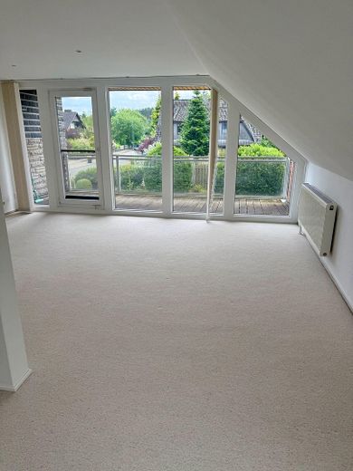 Exklusives Einfamilienhaus mit Panorama-Wintergarten, Sauna, Pelletheizung & Traumgarten in Melbeck – Foto 24