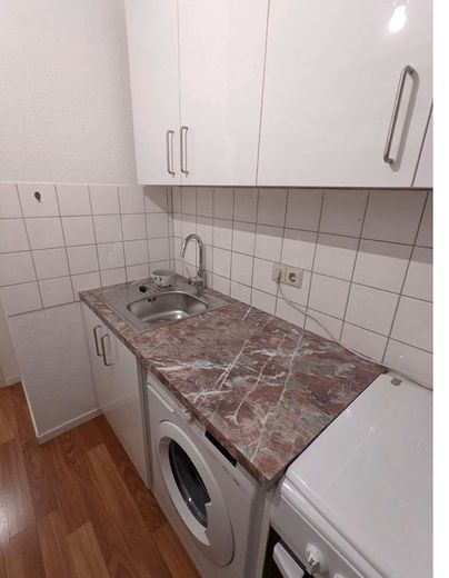 شقة 2 غرفة في برلين نويكولن (Neukölln) مع شرفة – Foto 4