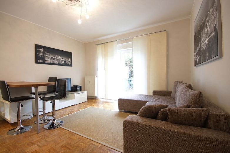 Stylish-moderne Wohnung mit Parkettboden, Internetzugang (VDSL), zentral und ruhig – adc430208b7efec77667114ae96a41ef86a150d6.jpg