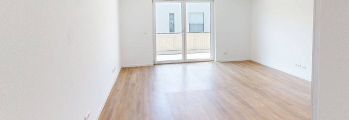 Modern wonen: lichtrijk nieuwbouwappartement met 3 kamers, balkon en inbouwkeuken – Ansicht I: Wohn- und Esszimme…