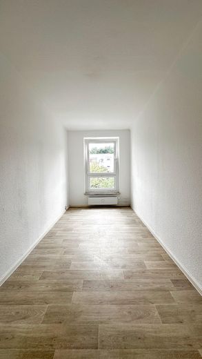 Helle 3-Zimmer-Wohnung am Waldrand – Wohnküche