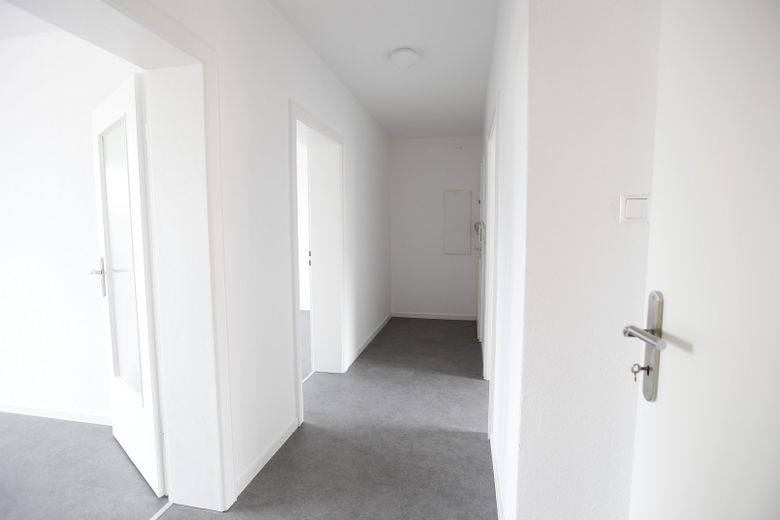 Schöne 2,5 Zimmer Wohnung (Nähe Hochschule Hannover) + Garage optional – Flur