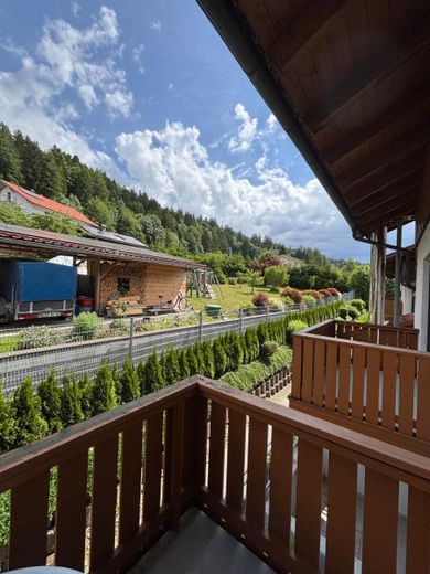 Schöne Ferien-Wohnung in Bodenmais mit Balkon – Balkon