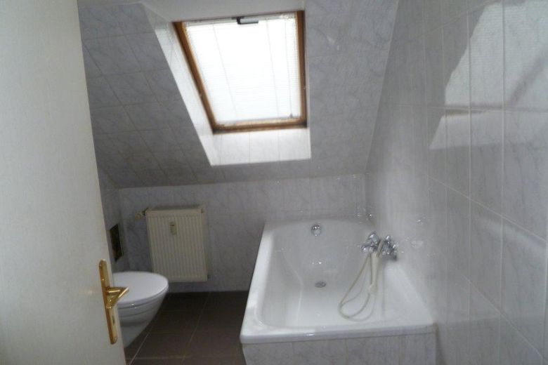 Reliably rented apartment building located quietly and close to the city center – Bad DG-Wohnung