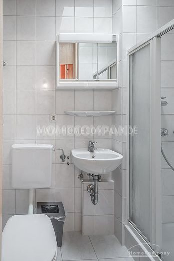 Helles, möbliertes Apartment mit traumhaft großer Dachterrasse in Milbertshof – cc68f73bc5e90f589c3351abdc2cb6f56a9cc7ca.jpg
