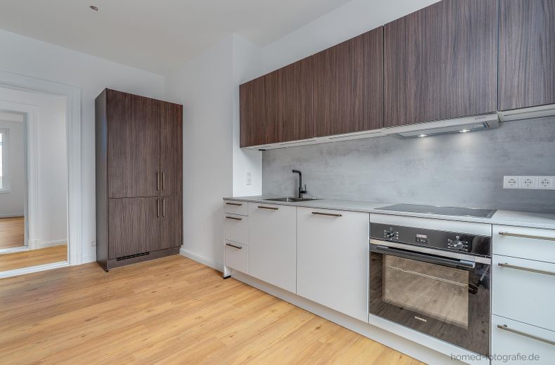 Kernsanierter 3-Zimmer-Altbau in Berlin-Köpenick: Erstbezug mit Wohnküche, Tageslichtbad und Balkon – Wohnküche