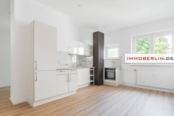 IMMOBERLIN.DE - Frisch renovierte Altbauwohnung mit Südterrasse