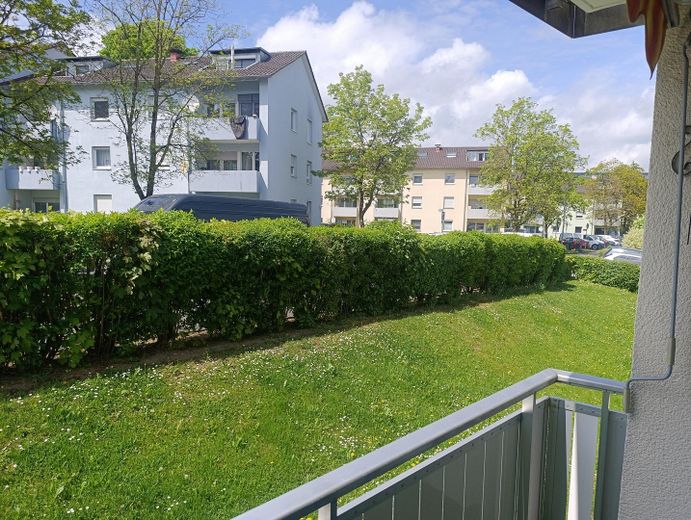 बिबेराख में सुंदर 3,5 कमरों का अपार्टमेंट – Balkon-Aussicht rechts