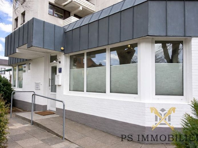 Commercial Unit in the Heart of Bornhöved – Photo 1