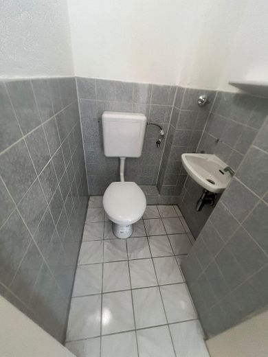Bad mit Toilette