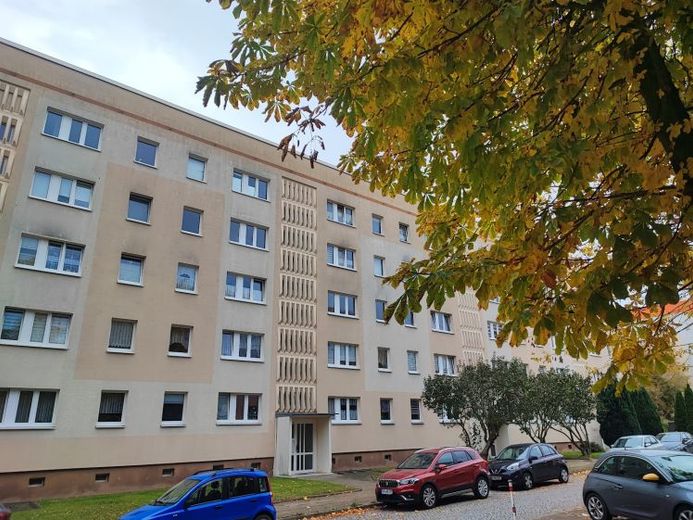 Familienwohnung mit Balkon - sofort verfügbar! – Foto 1