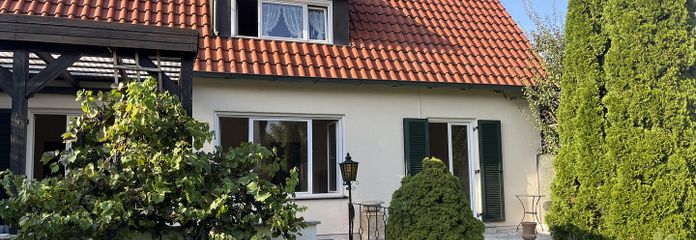 teilüberdachte Terrasse