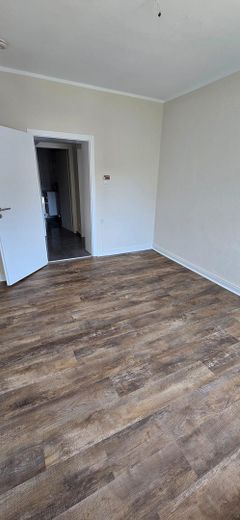 wunderschöne 3 Raum Wohnung mit Balkon und Gartennutzung frisch renoviert  Hobeisenstr – फोटो 2