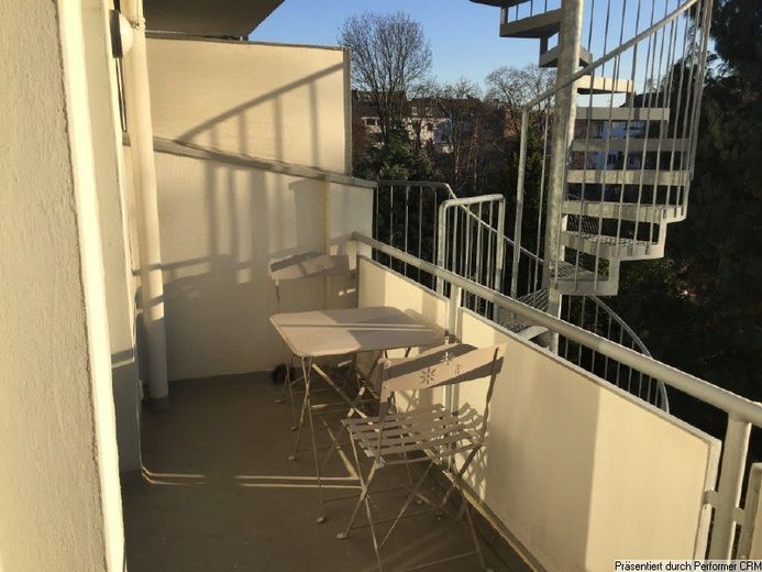 Apartamento completamente amueblado y moderno, con balcón, en una ubicación residencial privilegiada junto al Hofgarten, en Düsseldorf Pempelfort. – 4bc96e17bed2d9bc6720cb7f8ba966322b704413.jpg