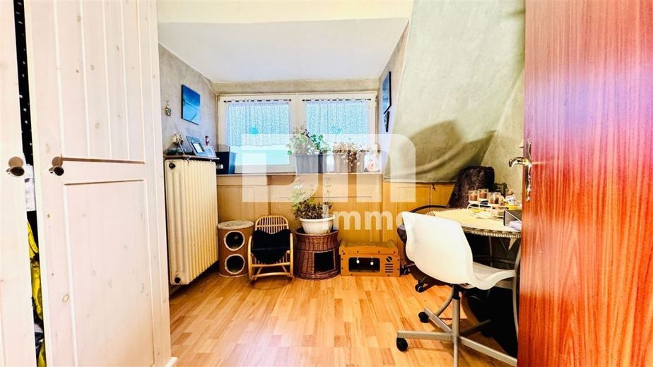 Schöne Doppelhaushälfte in schöner Wohnlage mit Panoramablick, Gartenbereich und Garage – OG / DG Kind 1 / Gäste / Büro