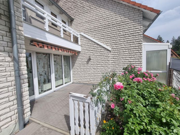 Maison mitoyenne centrale bien entretenue à Gifhorn Süd – Terrasse