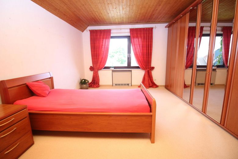 Schlafzimmer 1 im OG