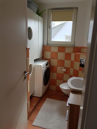 Top Maisonettewohnung mit Balkon, EBK und Klimaanlagen zu vermieten – फोटो 20