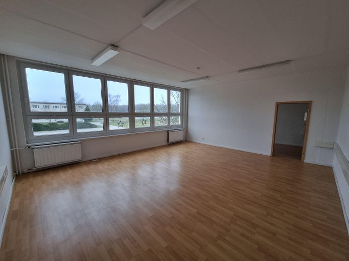 1.9 ha Bauland + Gewerbeobjekte + für Solar , Lager ab 99.000 Euro – Foto 48