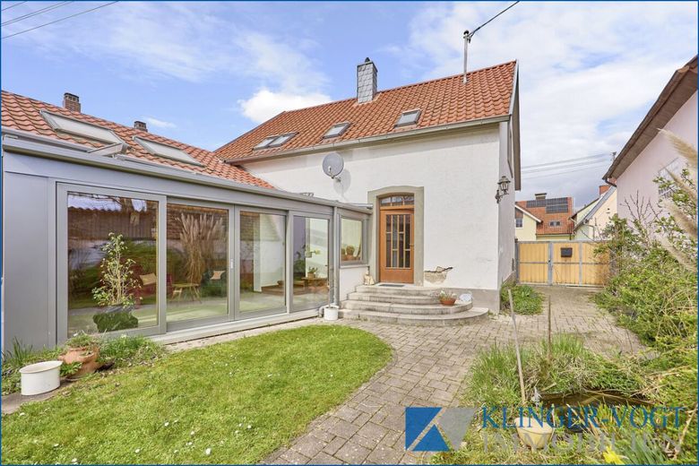 ** Reparaturbedürftiges freistehendes Einfamilienhaus **  in Haus-/Hofbauweise! – Haus-/Hofbauweise