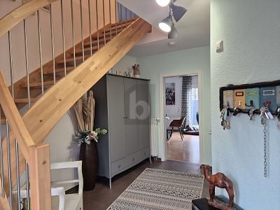 LA VIVIENDA MODERNA SE ENCUENTRA CON UN OASIS VERDE – 1773840701_597502.jpg