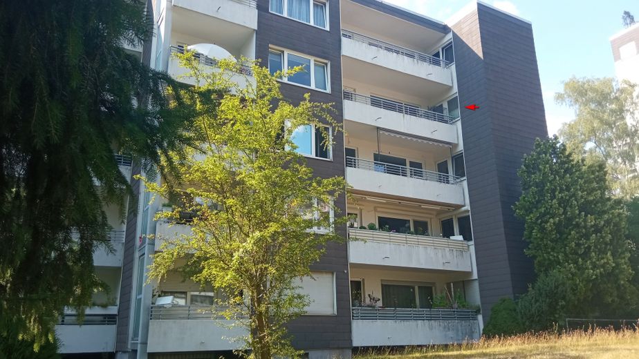 Appartement lumineux de 4,5 pièces avec grande loggia, 3e étage, accessible aux personnes à mobilité réduite – Photo 4