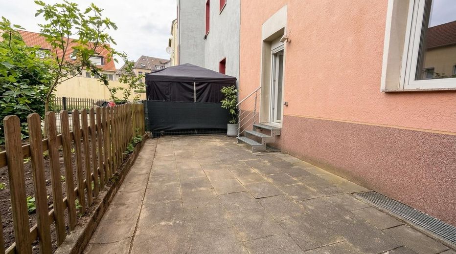 3-room ground-floor apartment with terrace facing the quiet courtyard – flexible layout in Essen-Kray – Terrasse 