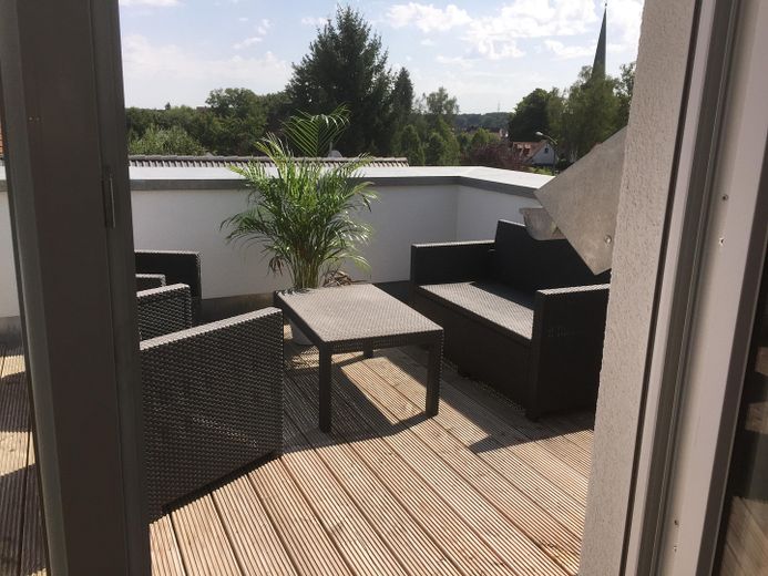 PROVISIONSFREI: Helle 4-Zimmer-Eigentumswohnung mit großer Terrasse in Herzogenaurach-Niederndorf – Dachterrasse 